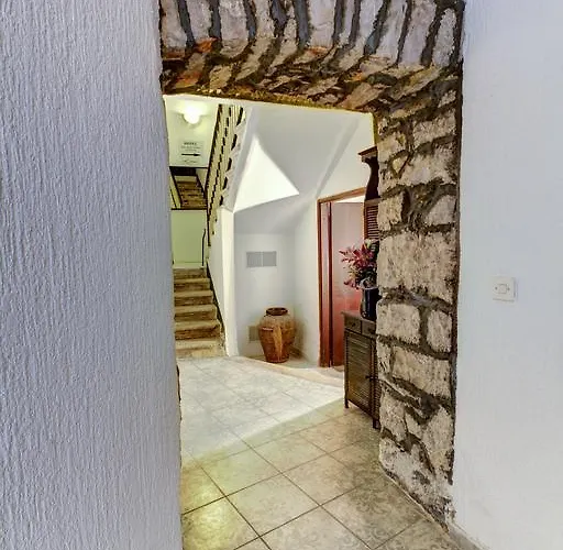 Point فندق مبيت وإفطار بولا